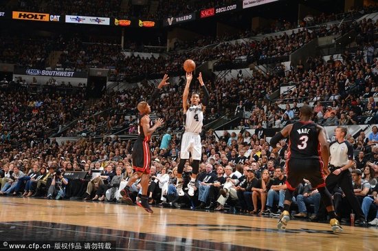 詹皇暗示格林三分准因处空位 帕克:子虚乌有