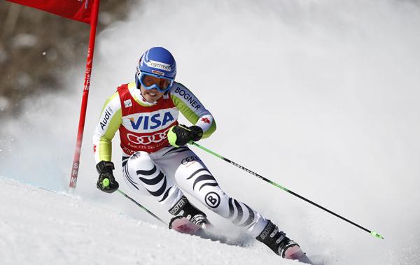 滑雪初学者看过来 滑雪装备与滑雪技巧介绍_体育_腾讯网