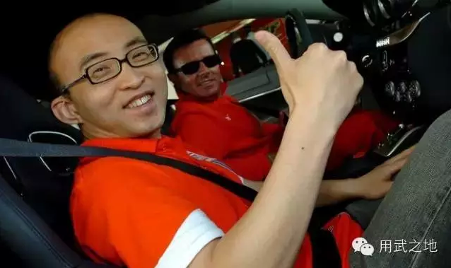 穷文富武!盘点嗜武如命的六大华人富豪_体育_