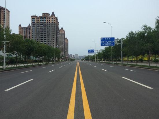 空无一人的街道