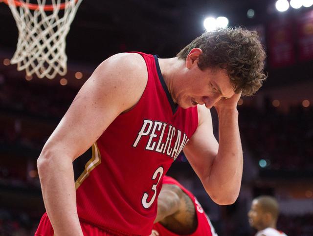 鹈鹕大将被摆上货架 高薪低能他非浓眉哥良配