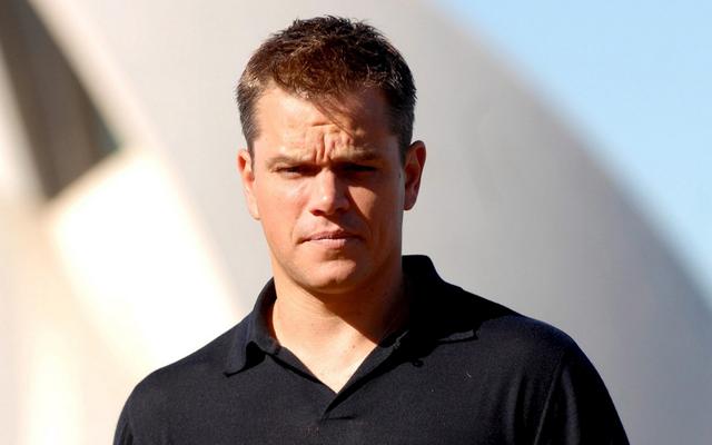 马特达蒙完成半程马拉松 化名乔装携爱妻参赛