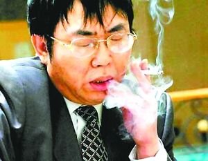 聂卫平开炮引争议 象棋女国手反驳围棋国棋论