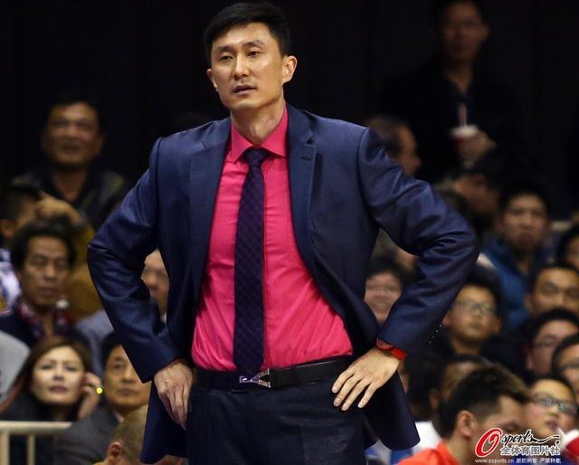 杜锋 微博 坦言做教练比球员更辛苦