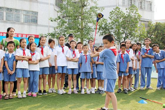 学校体育仍受困 学生兴趣受形式化制度影响