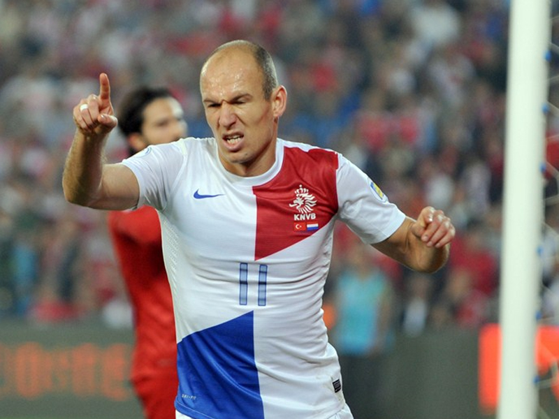 视频:荷兰2-0胜土耳其 罗本斯内德各建一功