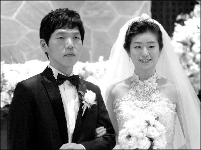 韩国棋手李昌镐举行婚礼迎娶24岁娇妻