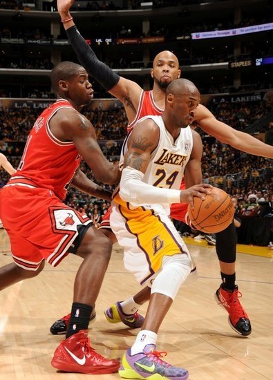 加索尔遭无视科比8失误 湖人两核心葬送胜果_体育_腾讯网