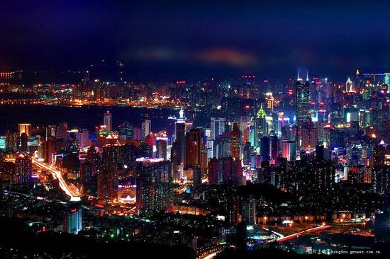 深圳再现大都市经济魅力 借力大运会创新辉煌