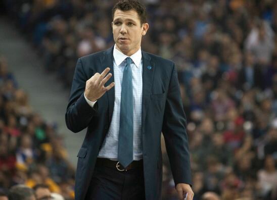 变革!湖人新季开发新技能 易建联将因此受益