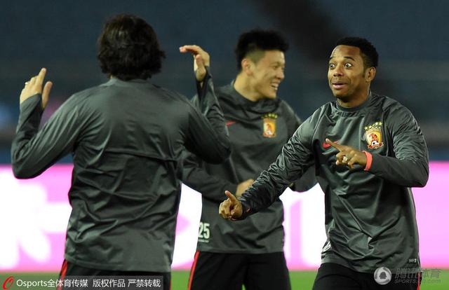 恒大VS巴萨看点:亚欧冠军对决 盼奇迹出现?