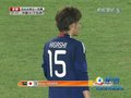 视频：日本队东庆悟抢断犯规，绊倒王云龙领黄牌