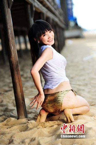 排球宝贝孟瞳迪沙滩写真 健康活泼笑容阳光