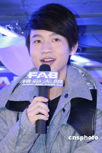 魏晨回应整容传闻:我只是瘦,现在只有63公斤