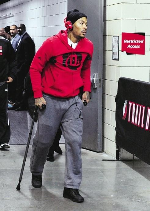 罗斯已能上跑步机练习 本赛季恐难与全队合练