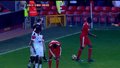 视频：4红牌引爆U17红色德比 利物浦队长挂彩