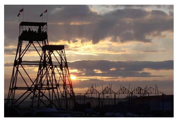 “煤超疯”淡季威力不减 中国神华兖州煤业笑开颜