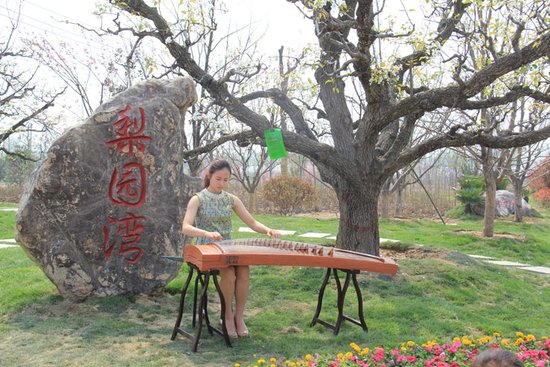 赏梨园湾风光 买附近精品美盘最低2899元\/平米