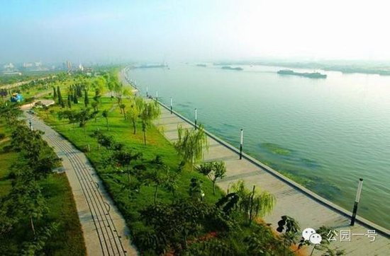 与120公顷的古黄河楚地文化风光带为邻_频道