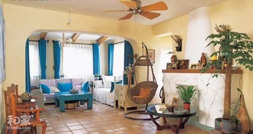 微暖色调的不规则户型 仿古地砖划分空间