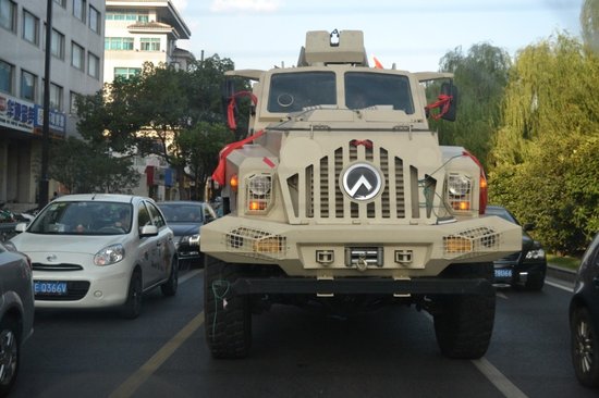 昨日苏城现庞然大物-保利军品展之巡城记