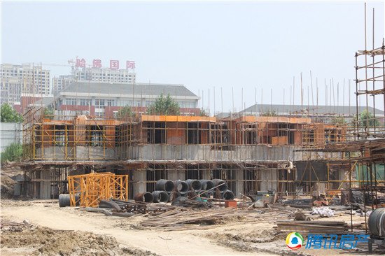 龙汇学源居7月工程进度实景:高温仍作业 个别