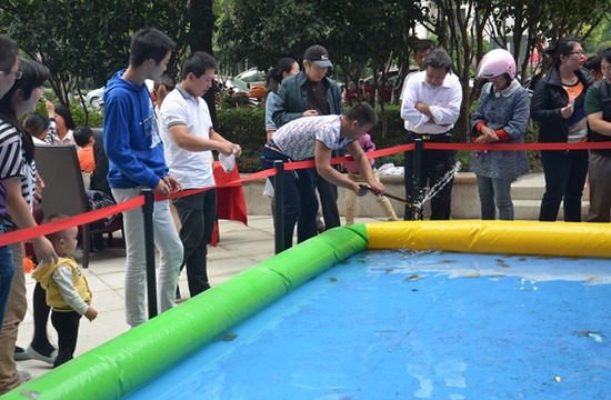 鹏欣·瑞都国庆期间人气爆棚,趣味游戏乐翻天