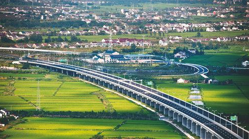 泰镇高速(泰州至高港段)明年底完成桥梁工程_
