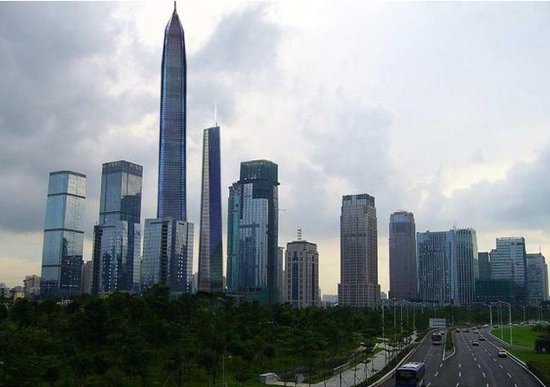 靖江:中建钢构江苏公司承建中国最高楼钢结构