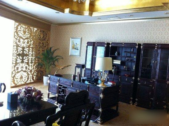 老书记去世 看华西村家家别墅堪比美国