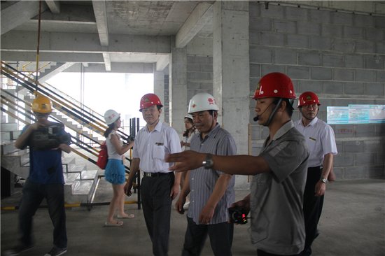 安全生产标准化文明施工现场会于万科金域蓝湾