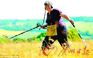 主妇野外探宝七年 寻得历史金片稀世珍宝(图)