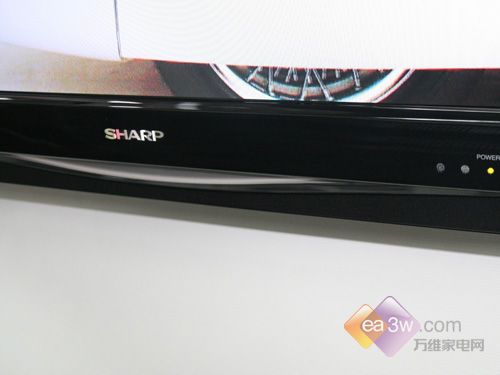 夏普32a33液晶电视超值买 七月死拼国产机_黑