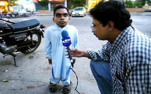 登峰造极的<em>人体</em>: 最长鼻子VS最老小孩(图)_科