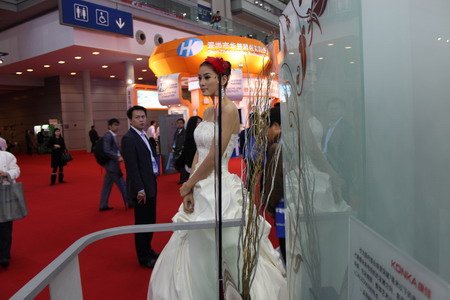 高交会直击:康佳超薄LED电视 仅厚6.9毫米