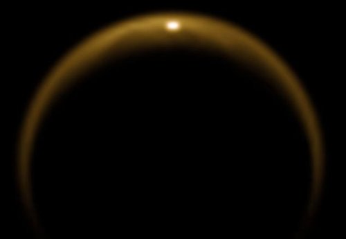 美国公布最新图片证实土卫六表面有液态湖泊