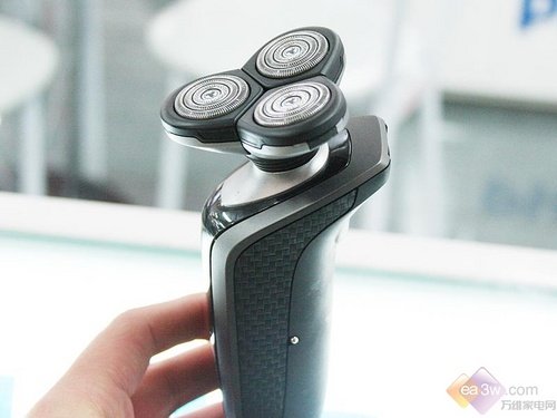 飞利浦剃须刀RQ1050评测 升级三刀头_科技_腾讯网