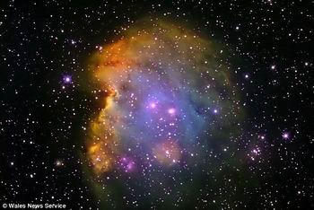英业余爱好者拍摄壮观星系照片可与哈勃媲美