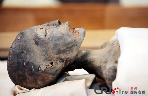 埃及展示法老木乃伊 揭图坦卡蒙死亡之谜(图)
