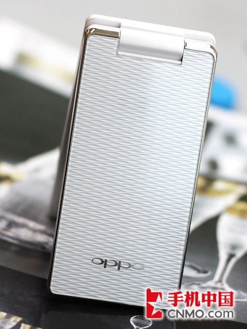 唯美纯色系 OPPO翻盖手机A520体验评测_数