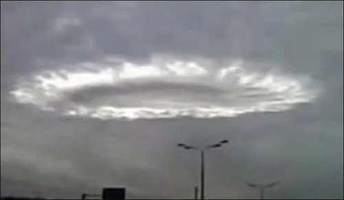 墨西哥再现诡异云团 如《独立日》外星飞船