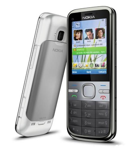 诺基亚推全新C系列手机 专注于移动社交功能