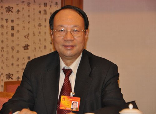 武汉大学党委书记李健:发展网络要兴利除弊