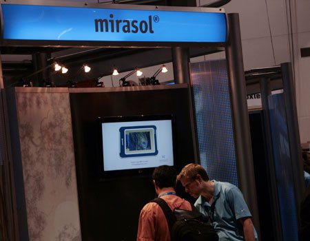 高通展示静态彩色mirasol显示屏 主攻电子书