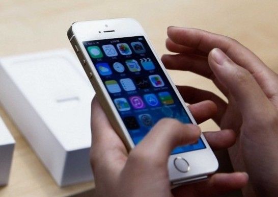 ���ƶ���iPhone�����ڼ� �������ֽ��۱��û�_www.bhlifes.com