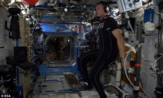 紧身太空服能避免宇航员椎间盘突出