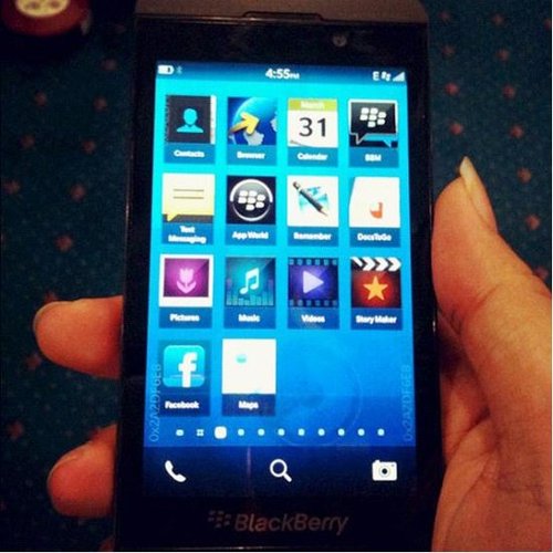 BlackBerry10系统L系列智能手机