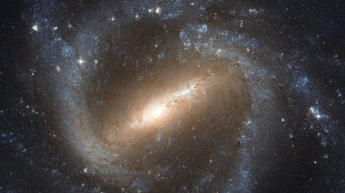 哈勃望远镜最新图像为星系年龄提供线索