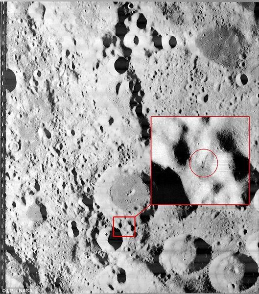 月球表面发现“外星人基地天线”？反正我不信