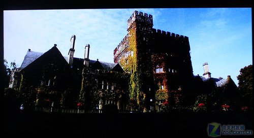 东芝首款3D电视详测